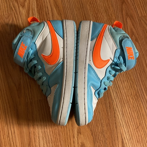 Kids Nike Shoes - Picture 6 of 11